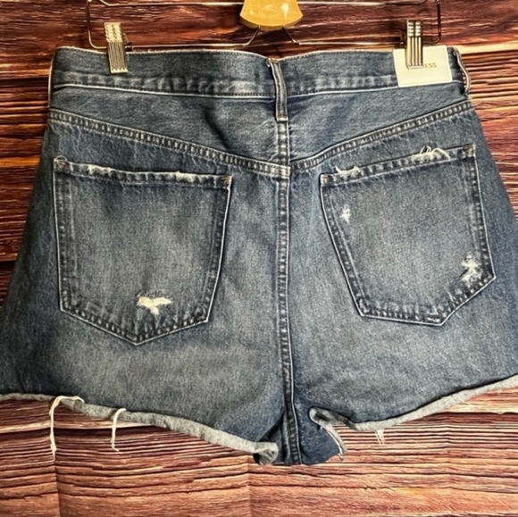 Express Button Up High Waist Mom Jean Shorts (Size 14) - Picture 3 of 9
